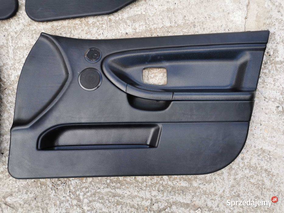 Boczki drzwi BMW E36 skóra hifi touring sedan Pilica