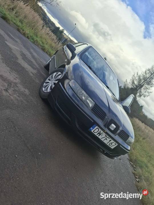 Samochód osobowy Seat Leon 2002r Kłodzko