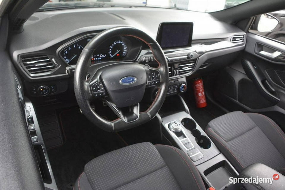 Ford Focus 10EcoBoost STLine doinwestowany hak lakier metallic