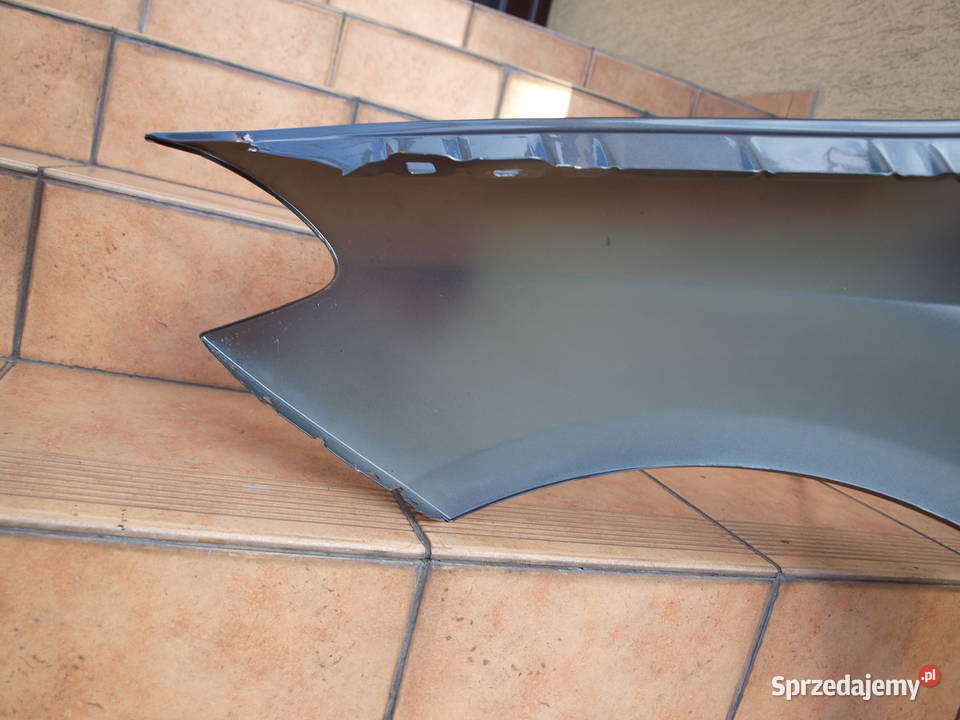 Mercedes B klasa W246 błotnik prawy przód 2012 części blacharskie Kalisz