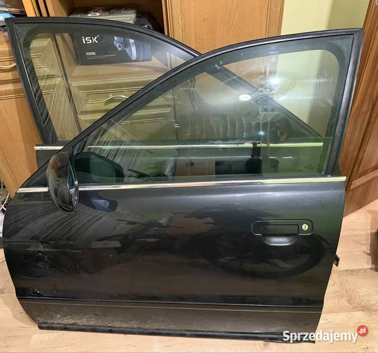 Drzwi 4 sztuki i klapa bagażnika AUDI A4 B5 Kartuzy