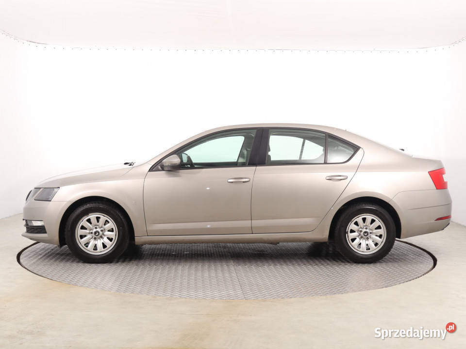 Skoda Octavia 10 TSI 999cm3
