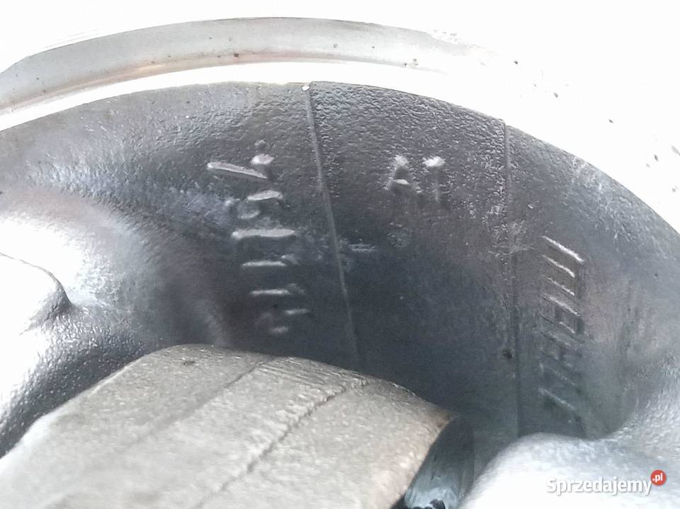 TŁOK KORBOWÓD 75L115 16 E HDI Peugeot 2008 I osobowe świętokrzyskie sprzedam