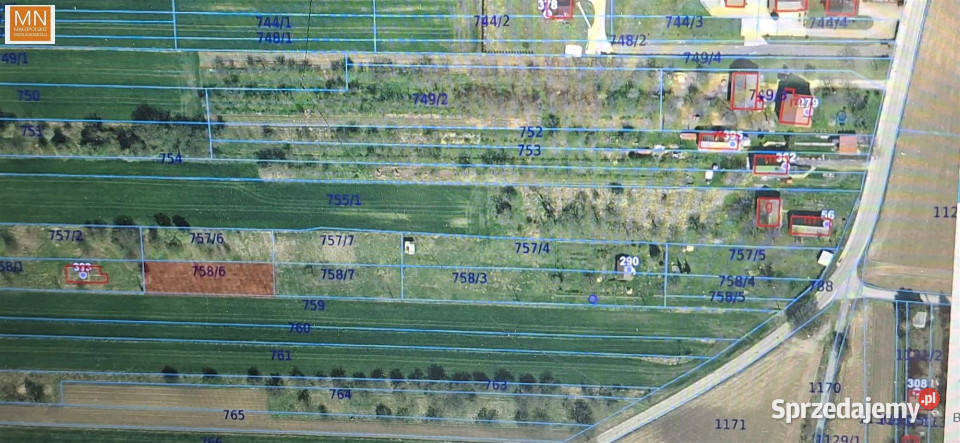 Grunt 1647m2 Morawica prąd