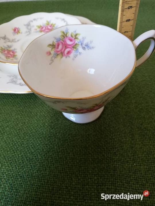 Porcelanowa filiżanka zestaw w róże Royal Kent Gorlice
