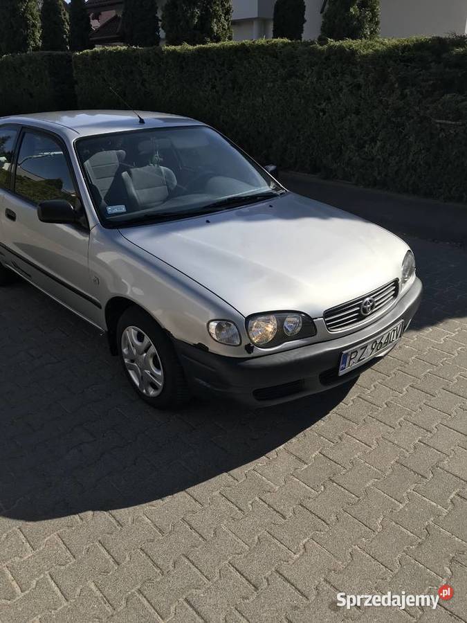 Toyota Corolla 14 benzyna okazja BMW a3 a4 Rok produkcji 2003 Poznań