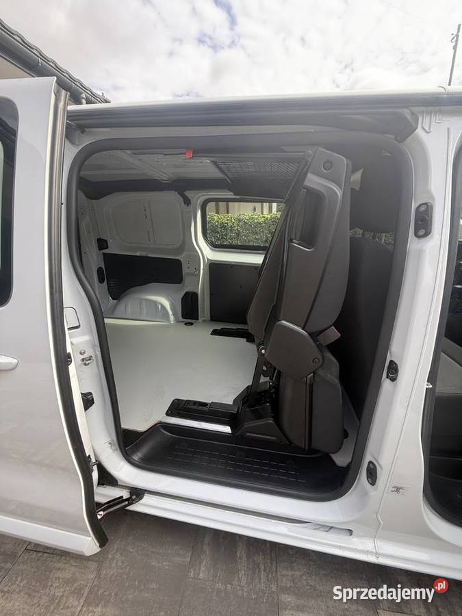 Peugeot Expert Furgon Brygadowy Modułowy 15 Rok produkcji 2023 Duchnów