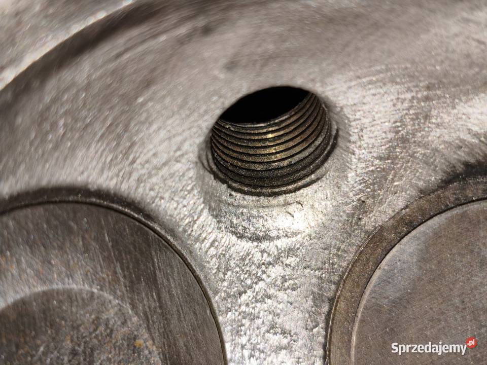 Lewa głowica Dniepr MT K650 Cylindry, głowice, pierścienie Leszno