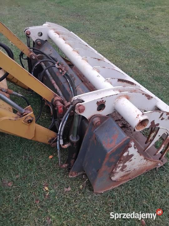 Koparkoładowarka kołowa CASE 580F