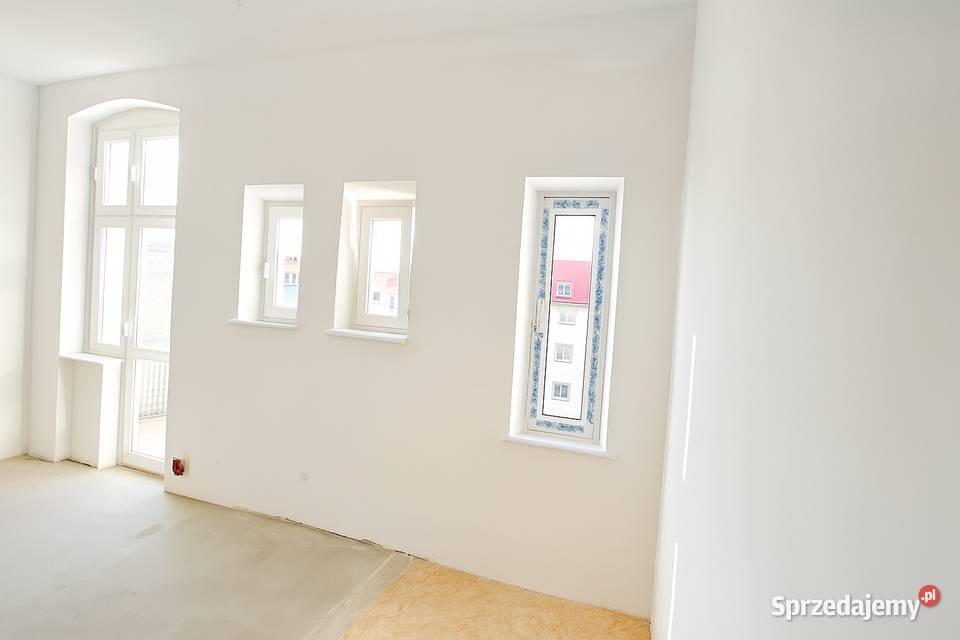 Wyremontowana słoneczna kawalerka z balkonem w pomorskie Słupsk