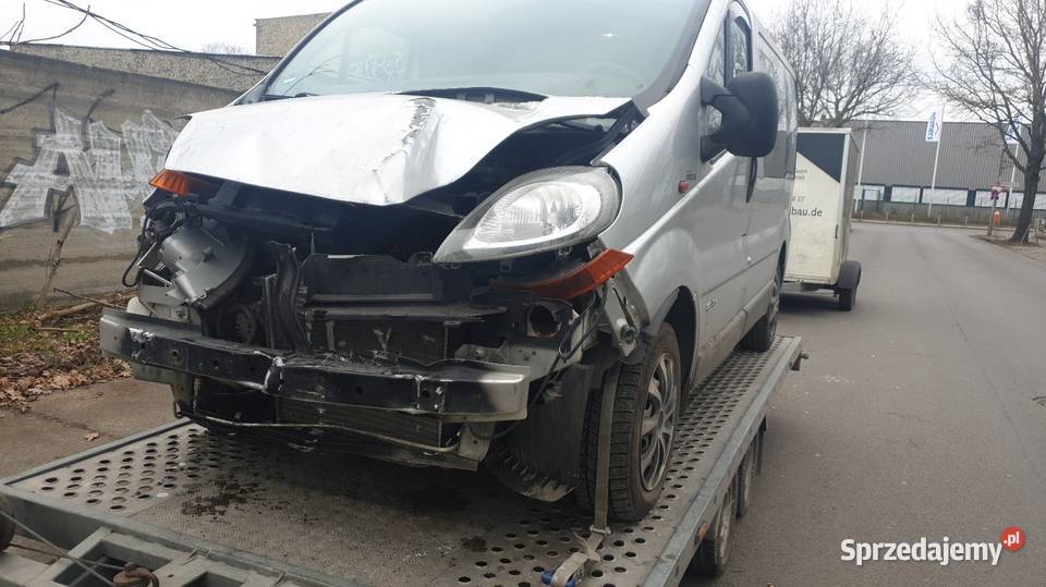 Trafic 20 benzyna benzyna