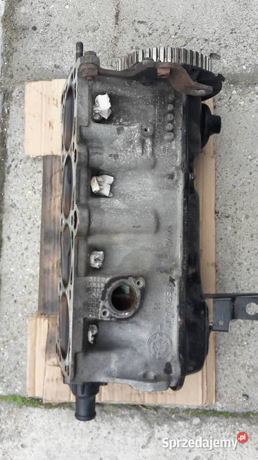 Głowica silnika VW Golf I MK1 18 98 silnika 2H Części samochodowe Mikołów