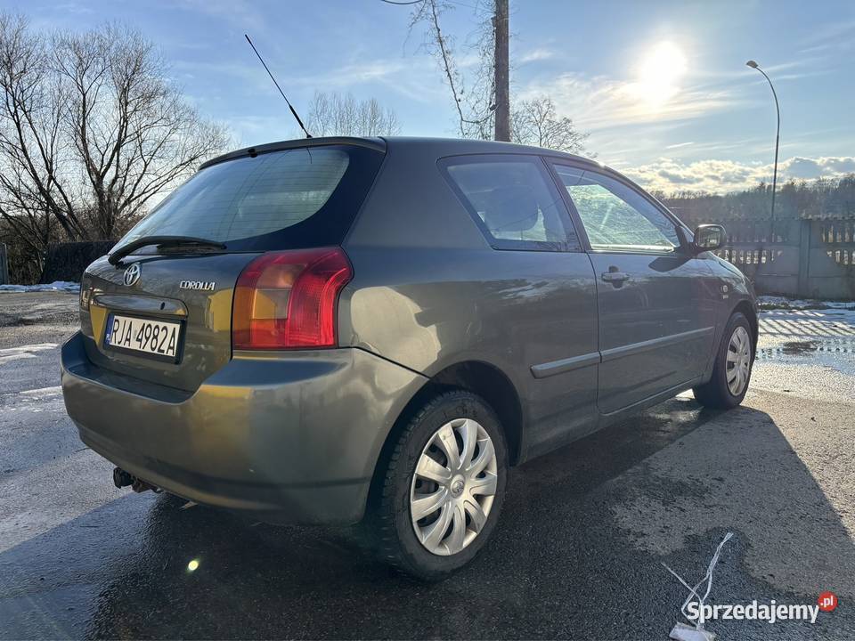 Toyota corolla 14 benzyna manualna skrzynia Jarosław
