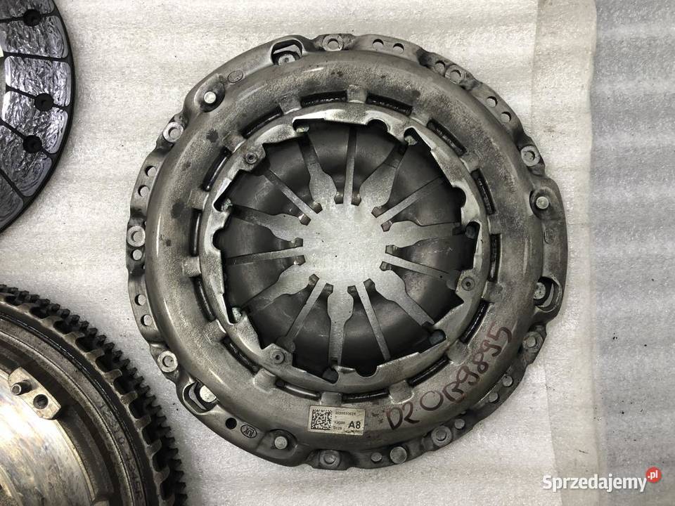 SPRZĘGŁO KOMPLETNE 302053062R DACIA DUSTER II 12 osobowe sprzedam