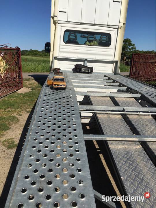 Transport laweta Pomoc drogowa Przewóz Towarów Staszów