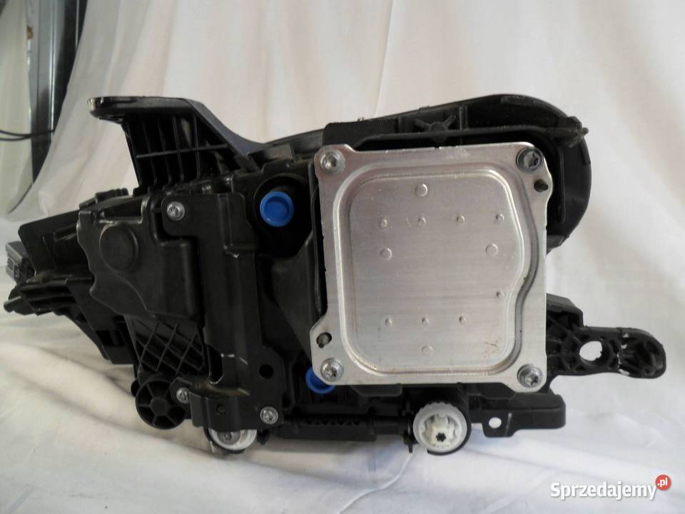 REFLEKTOR PRZÓD STRONA PRAWA VOLVO S60 prawe