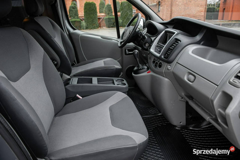 Renault Trafic Techline Automat 25dci 145 5os nieuszkodzony Zwoleń sprzedam