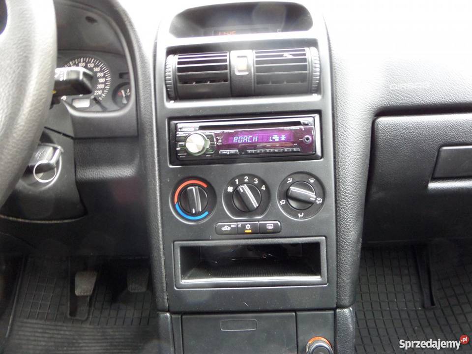 Opel Astra bialy Ząbki