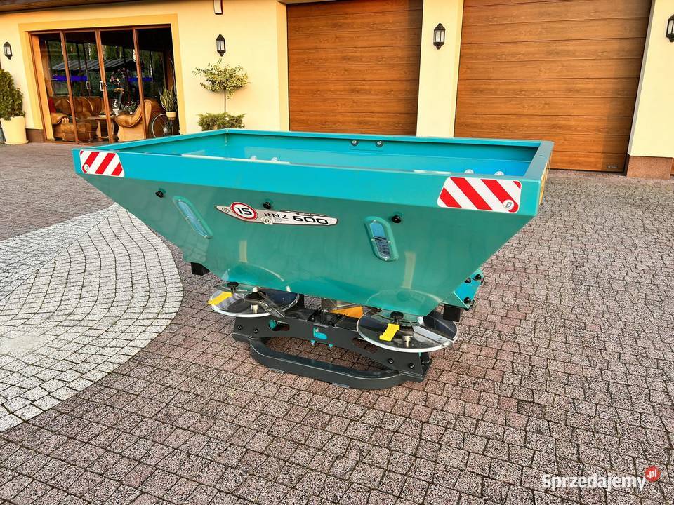 Rozsiewacz Nawozów Dwutarczowy 600L polowy DPOL Magnuszew