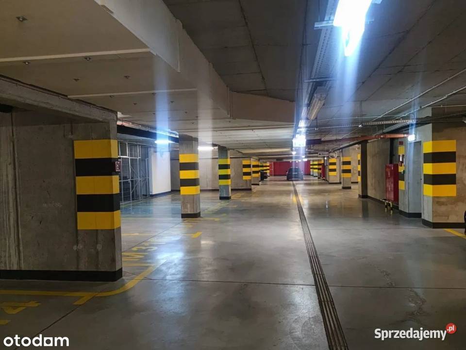 Sprzedam miejsce postojowe z komórką lokatorską Warszawa sprzedam