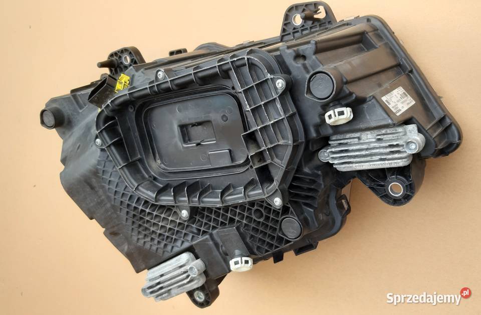 VOLVO FH5 REFLEKTOR PRAWY FULL LED LAMPA PRAWA Bieleń