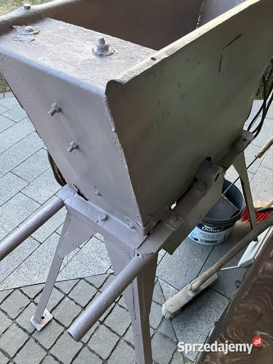 Zdrabniasz Bartosz z silnikiem elektrycznym Łagiewniki