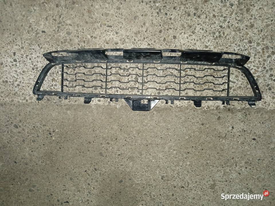 KRATKA ŚRODKOWA ZDERZAKA BMW 4 F32 F33 M PAKIET Przemyśl