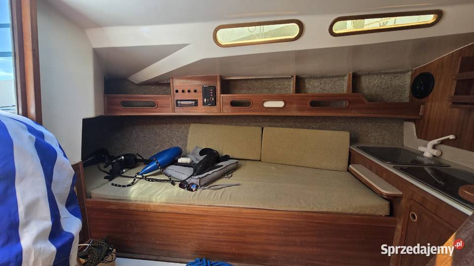 JACHT TANGO 780 SPORT Żeglarstwo Sanok