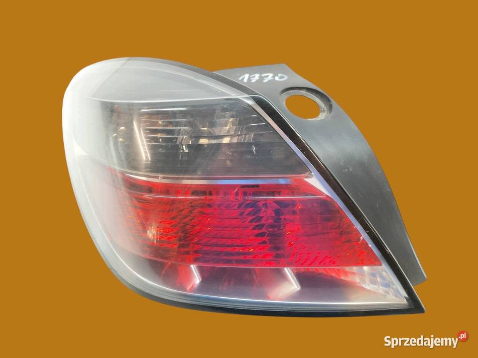 LAMPA TYŁ LEWA EU 3D GTC 24451832 Opel Astra III Rok produkcji 2006