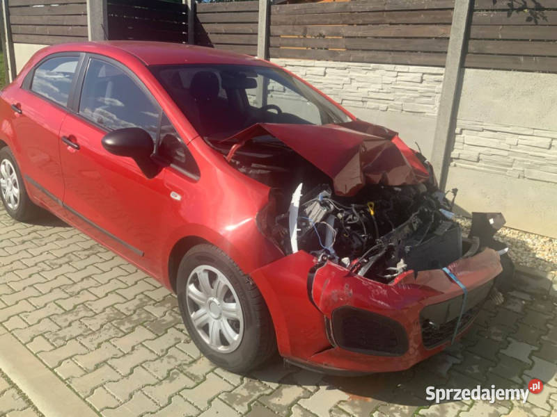 kia rio 2013- 1.2b-85km- przebieg 107000km-uszkodzony