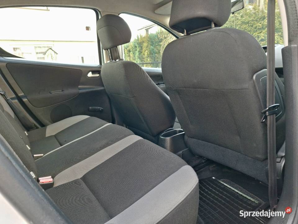 Peugeot 207 14 benzynaklimatyzacjaelektrszyby aluminiowe felgi podkarpackie Dębica