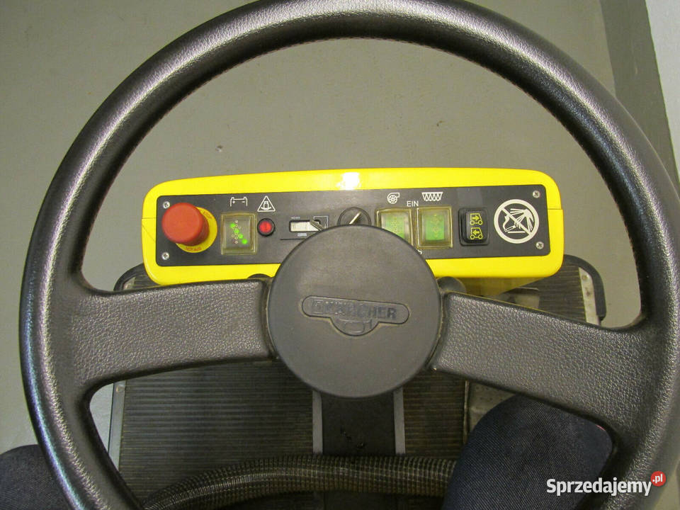 Zamiatarka samojezdna Krcher KMR 1200 BAT Kłobuck