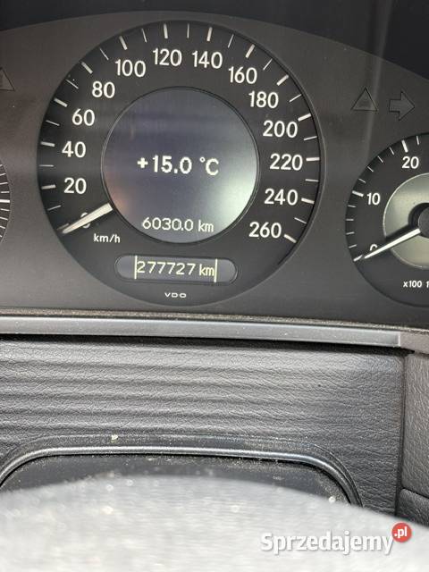 Mercedes E200 22 CDI nieuszkodzony Klasa E Helenów