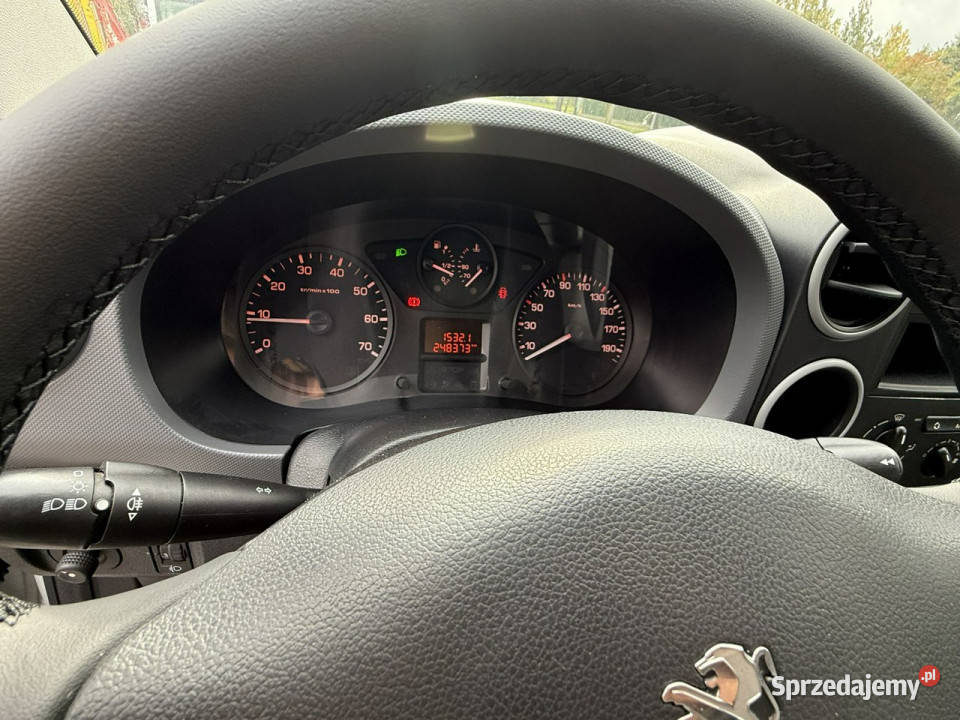 Peugeot Partner Peugeot Partner Lift 16HDi 2014r diesel mazowieckie Sokołów Podlaski
