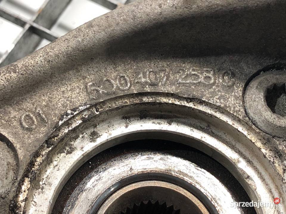 ZWROTNICA PRAWY PRZÓD VW PASSAT B8 18 180 Zwrotnice