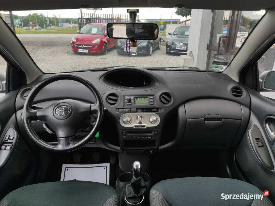 Toyota Yaris 13 benzyna klima elszyby garażowany Racibórz