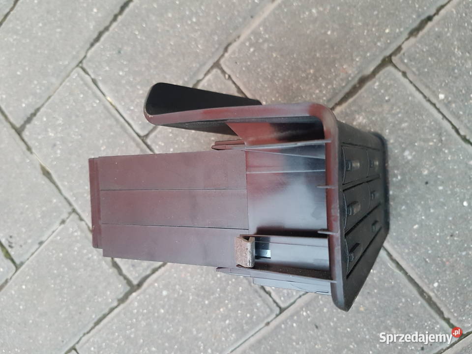 VW GOLF III VENTO SCHOWEK BOX NA KASETY wielkopolskie Turek sprzedam