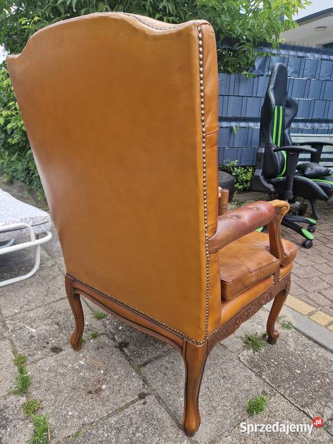 Skórzany fotel w stylu chippendale import Ciechocinek