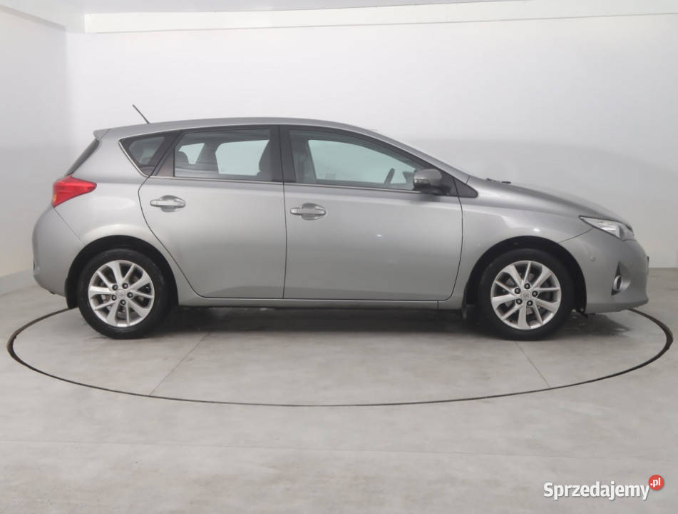 Toyota Auris 14 D4D nawigacja dolnośląskie Bielany Wrocławskie