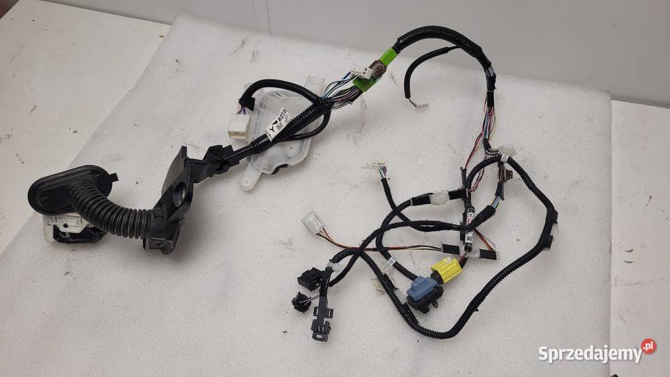 WIĄZKA DRZWI LEWE PRZÓD TOYOTA COROLLA CROSS sprzedam