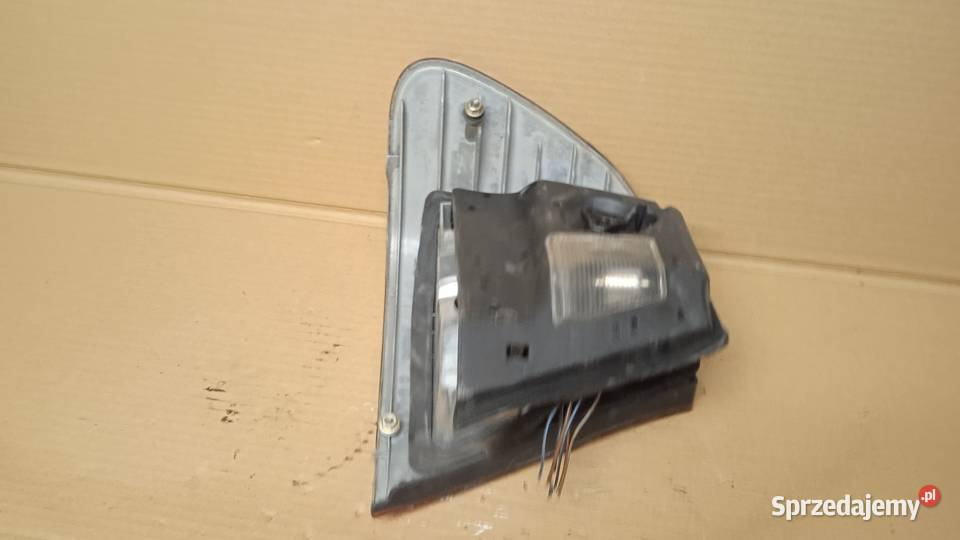 BMW E46 FL SEDAN LAMPA TYŁ PRAWA EU osobowe Zbierkowo sprzedam
