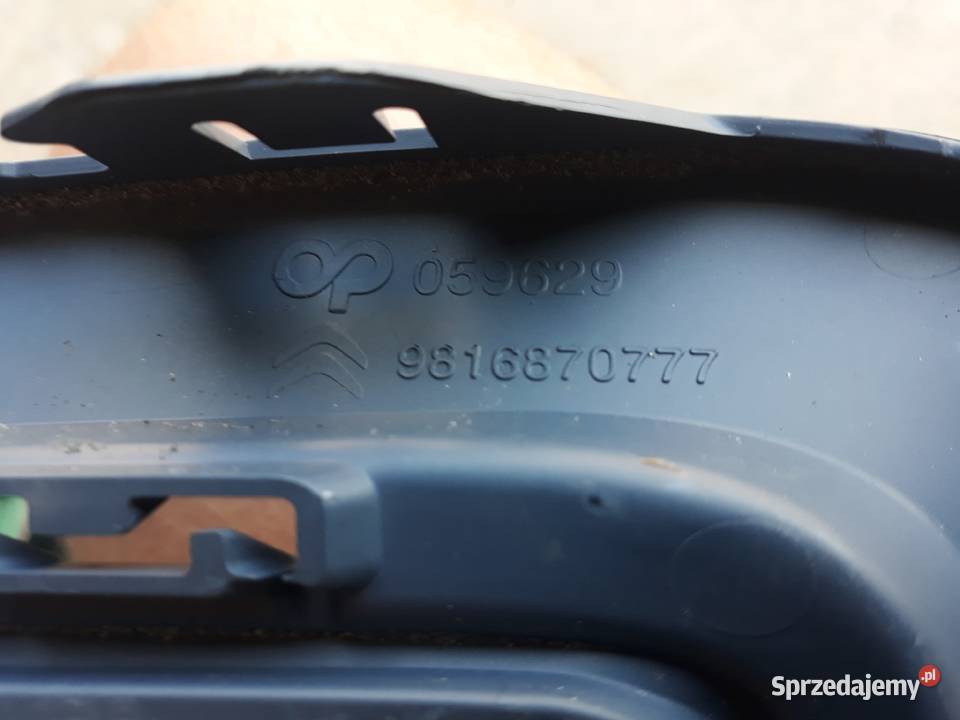 CITROEN BERLINGO 4 IV RAMKA HALOGENU KRATKA Międzychód