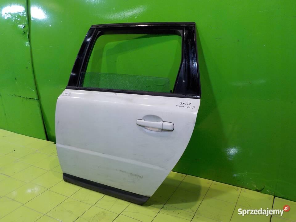 VOLVO V70 III 24 D5 09r drzwi lewe tyl kompletne