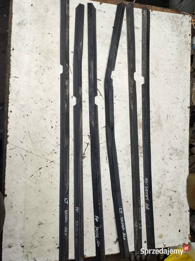 SKODA 105 120 125 130 listwa zgarniająca drzwi świętokrzyskie Kielce