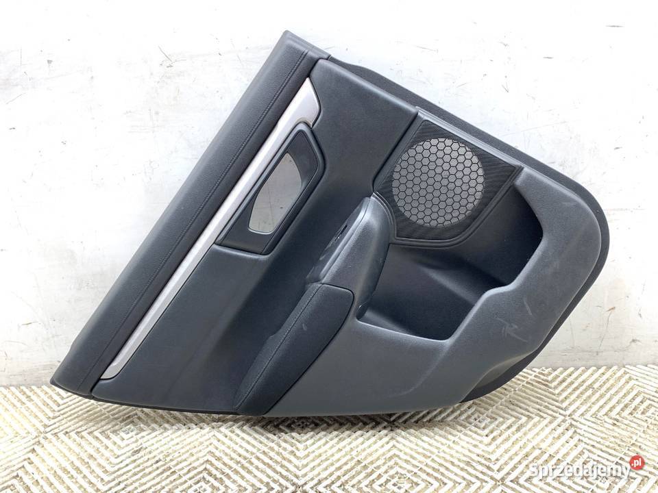 BOCZEK DRZWI LEWY TYŁ HONDA CRV V SUV TAPICERKA Części samochodowe