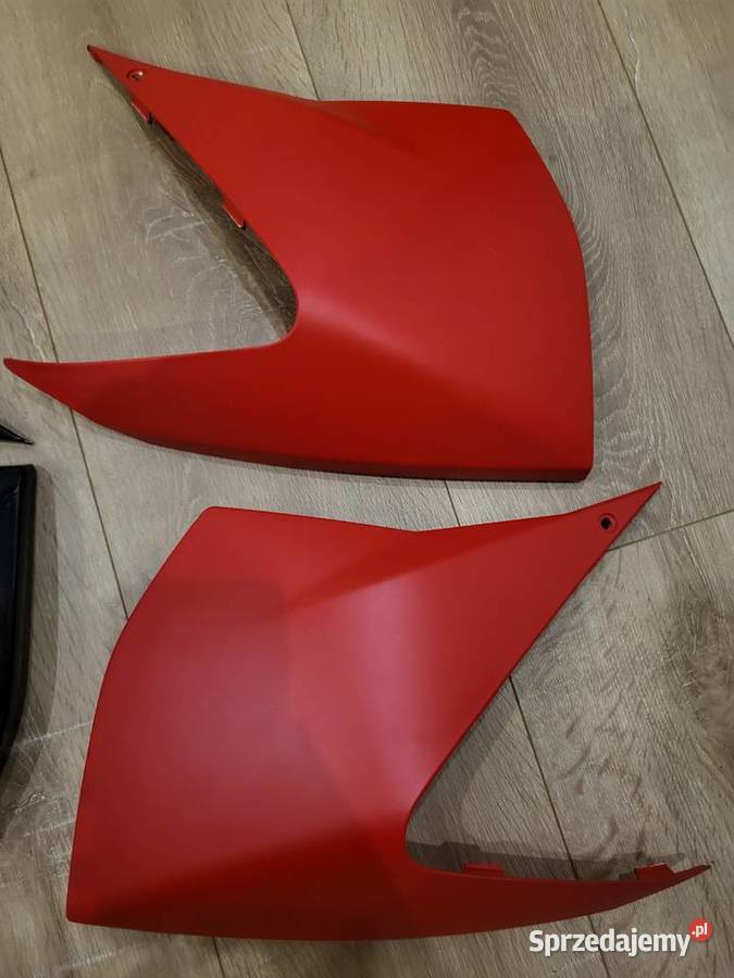 Owiewkiosłony bok DERBI Mulhacen 125 Sandomierz sprzedam