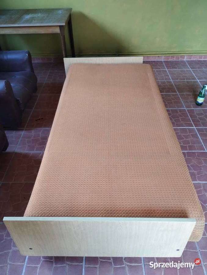 Łóżko do spania Kamienica Polska