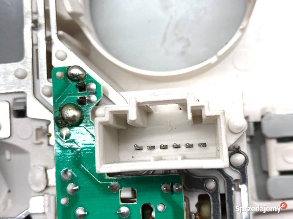 LAMPA SUFITOWA SEAT LEON III 5F0947105AT osobowe