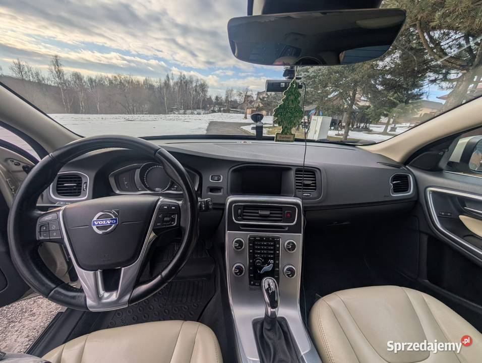 Volvo v60 2017 relingi dachowe małopolskie Kraków sprzedam