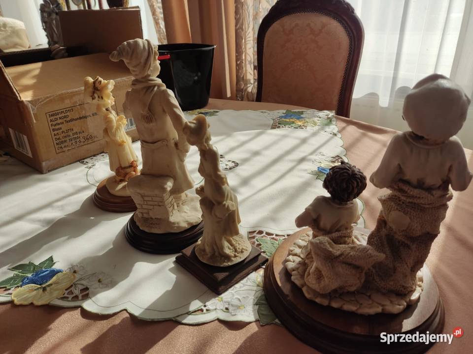 figurka figurki na drewnianej podstawie Gorzów Wielkopolski